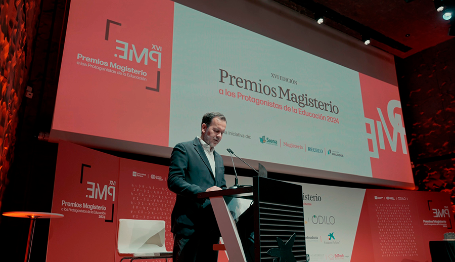imagen de la gala Premios Magister 2024, Jorge Gutiérrez Berlinches, fundador ONG Dale la vuelta