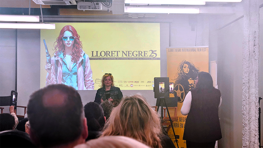 Angelique Pfitner en BaAngelique Pfitner en Barcelona presentando el Festival Lloret Negro 2025rcelona presentando el Festival Lloret Negro 2025