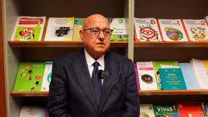 José Moyano, presidente de ANELE, siendo entrevistado.