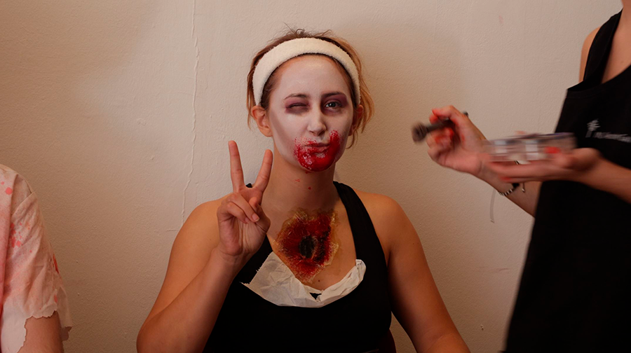 Alumna de FP de Caracterización y Maquillaje en los talleres dentro del Sitges Film Festival, 2025