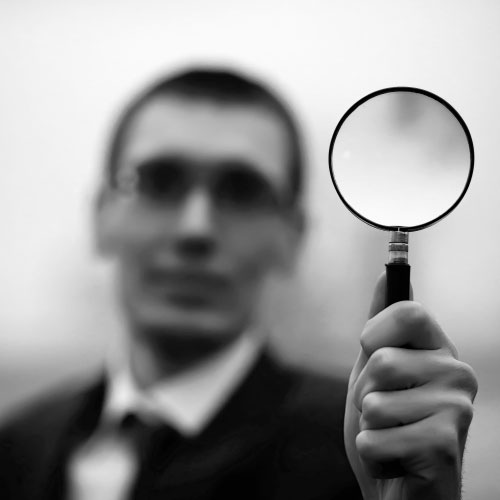 Mirada humana con criterio crítico